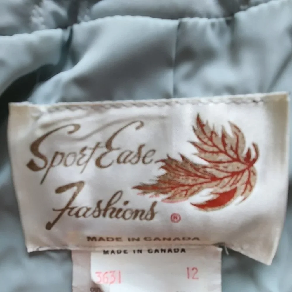 70's Sportease vintage Quilted Coat‎ Faux Fur Collar medium Old English